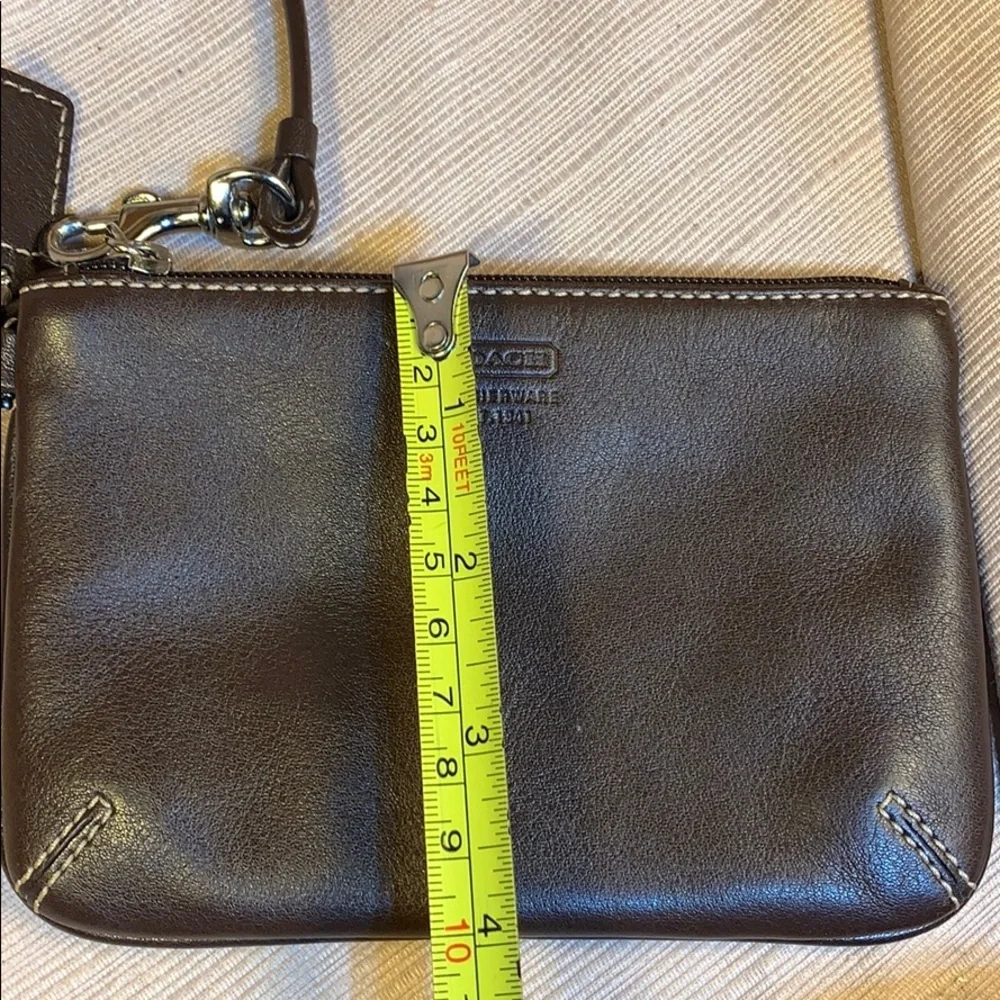 Coach never used☀️see
